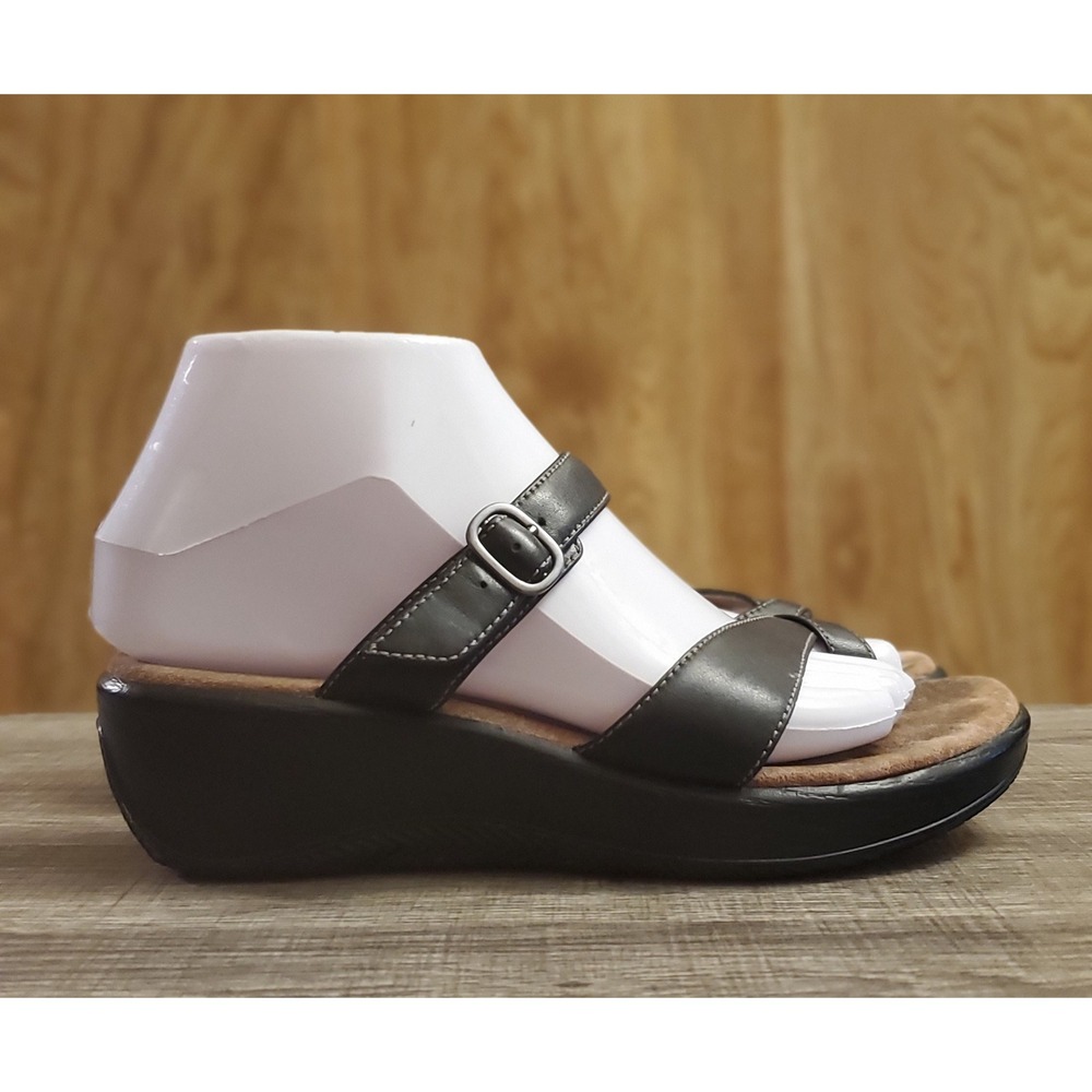 Clarks Toe Loop Leather‎ Wedge Sandals Women's Size 6.5 Black